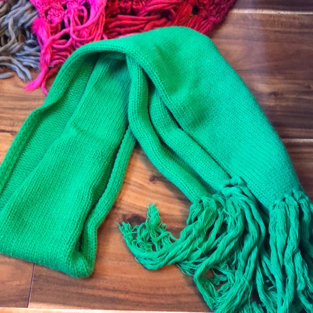 5 scarf bundle - Picture 4 of 4